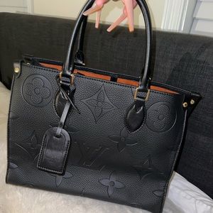 LOUIS VUITTON ONTHEGO MM